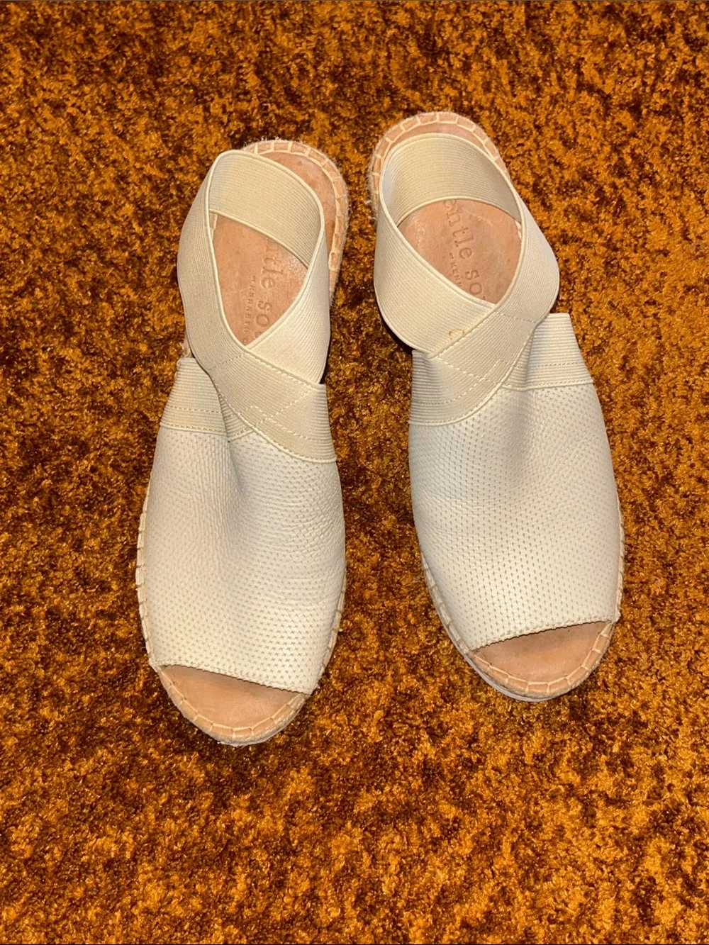 Kenneth Cole Cream Espadrille Slip-On Sandals